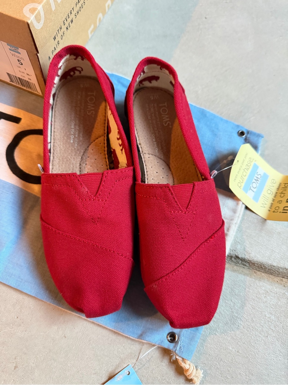 TOMS Classic Red Canvas Slip-On Shoes Women’s Size 5 NWT New in Box